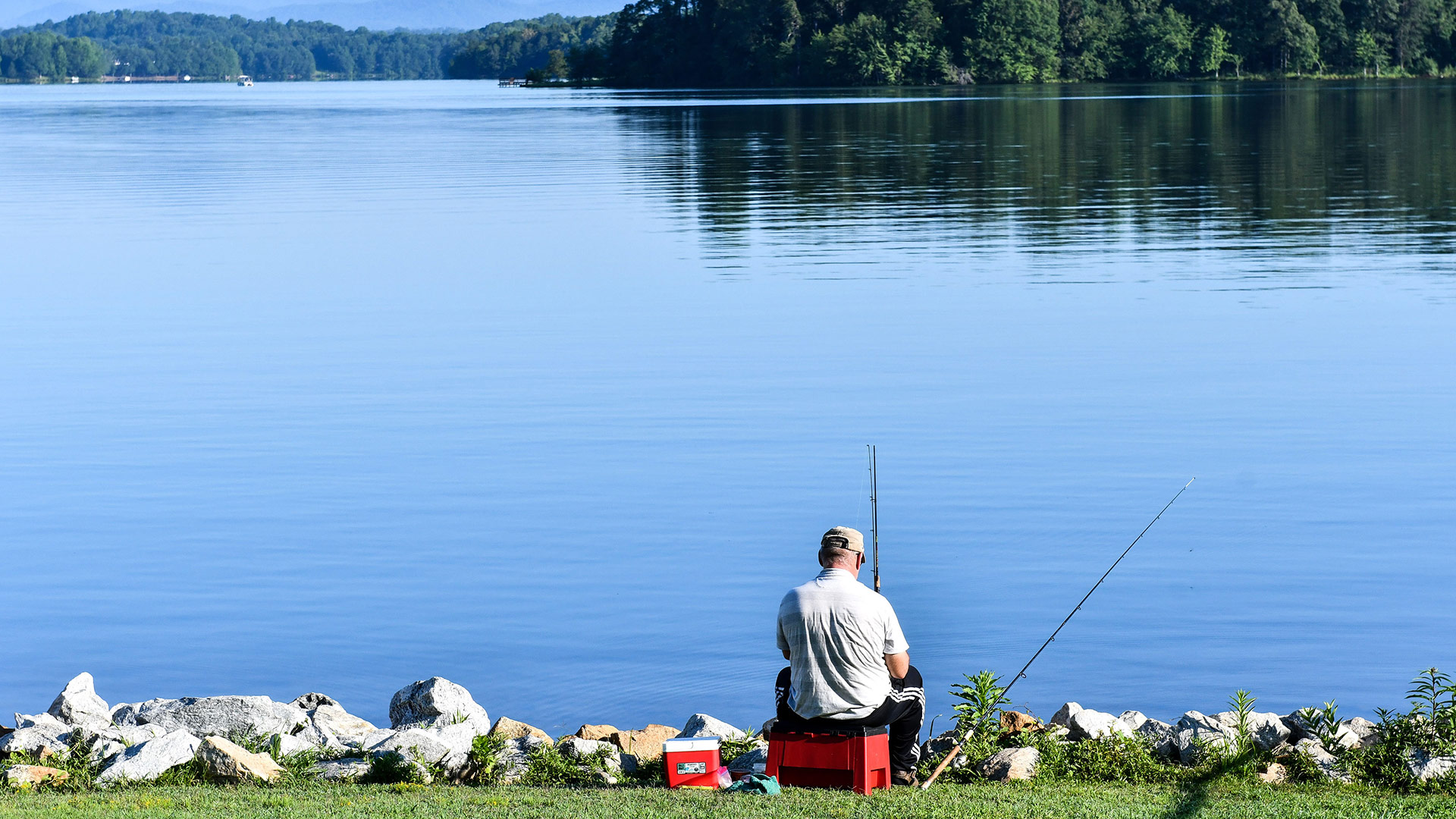 It’s Time to Renew Your Fishing Permits for Lake Robinson and Lake Cunningham